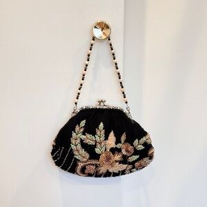 CHRISTIANA Embroidered Black Floral Clutch